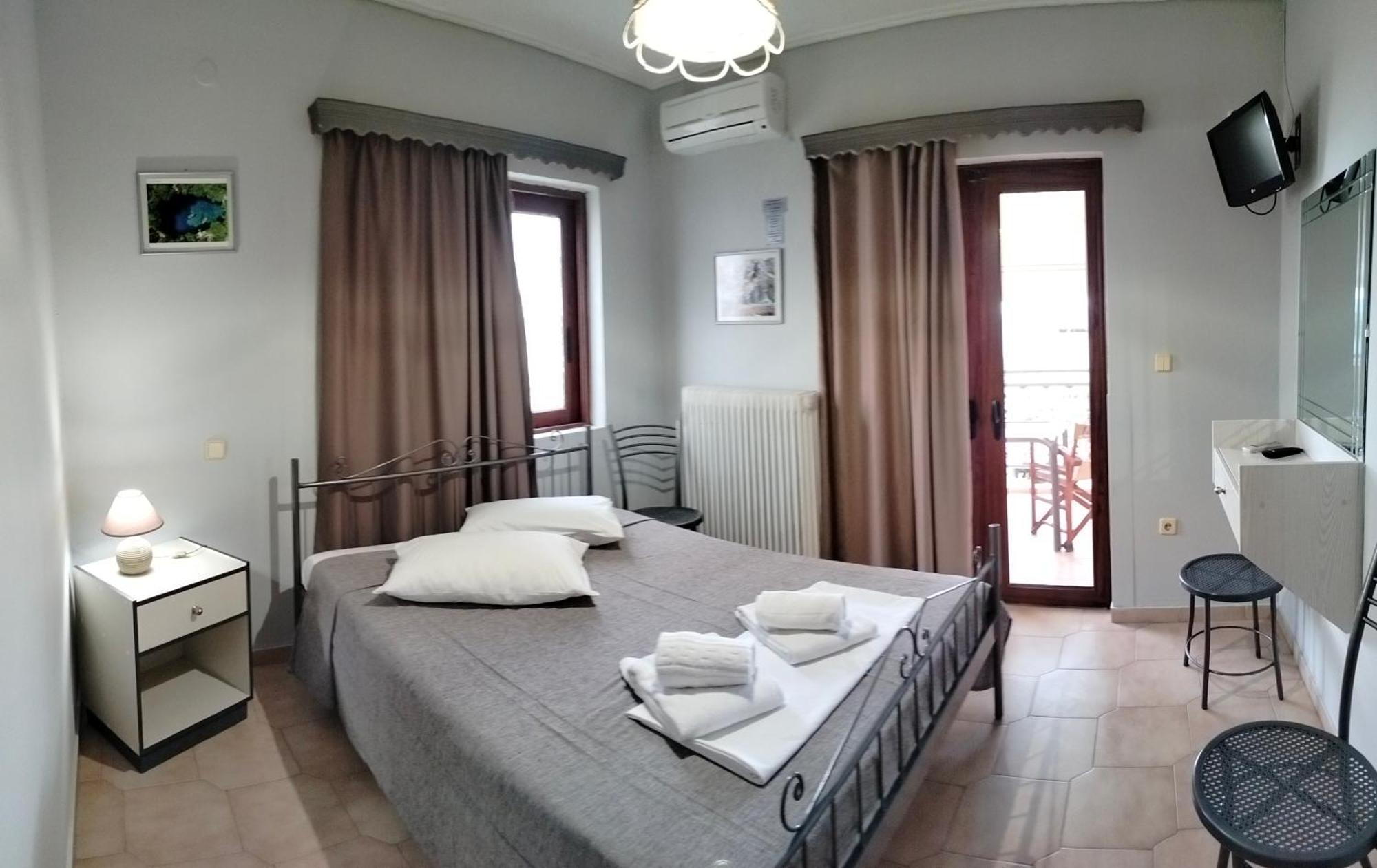 Iliahtida Apartments Rovies Ngoại thất bức ảnh