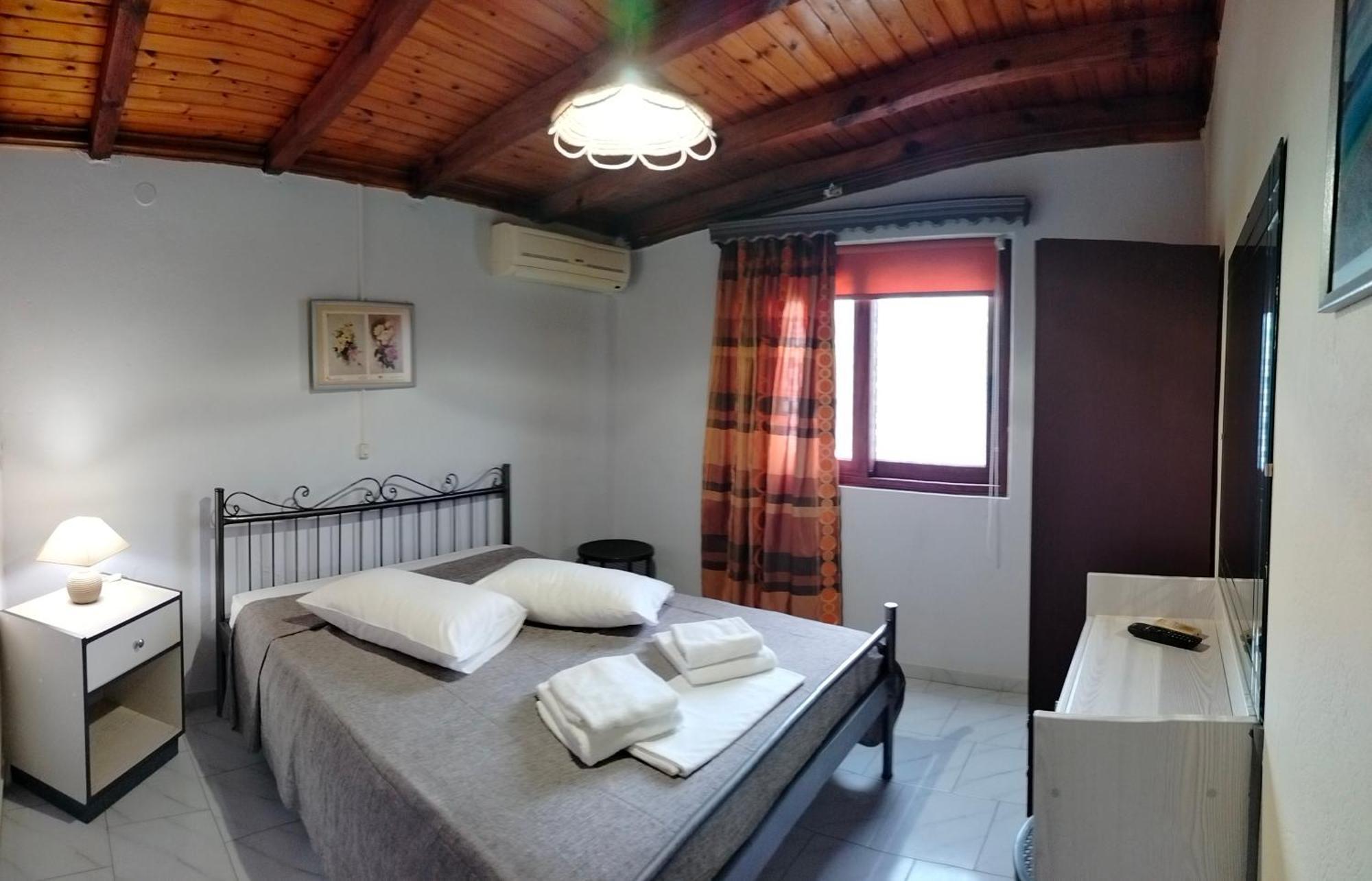 Iliahtida Apartments Rovies Ngoại thất bức ảnh