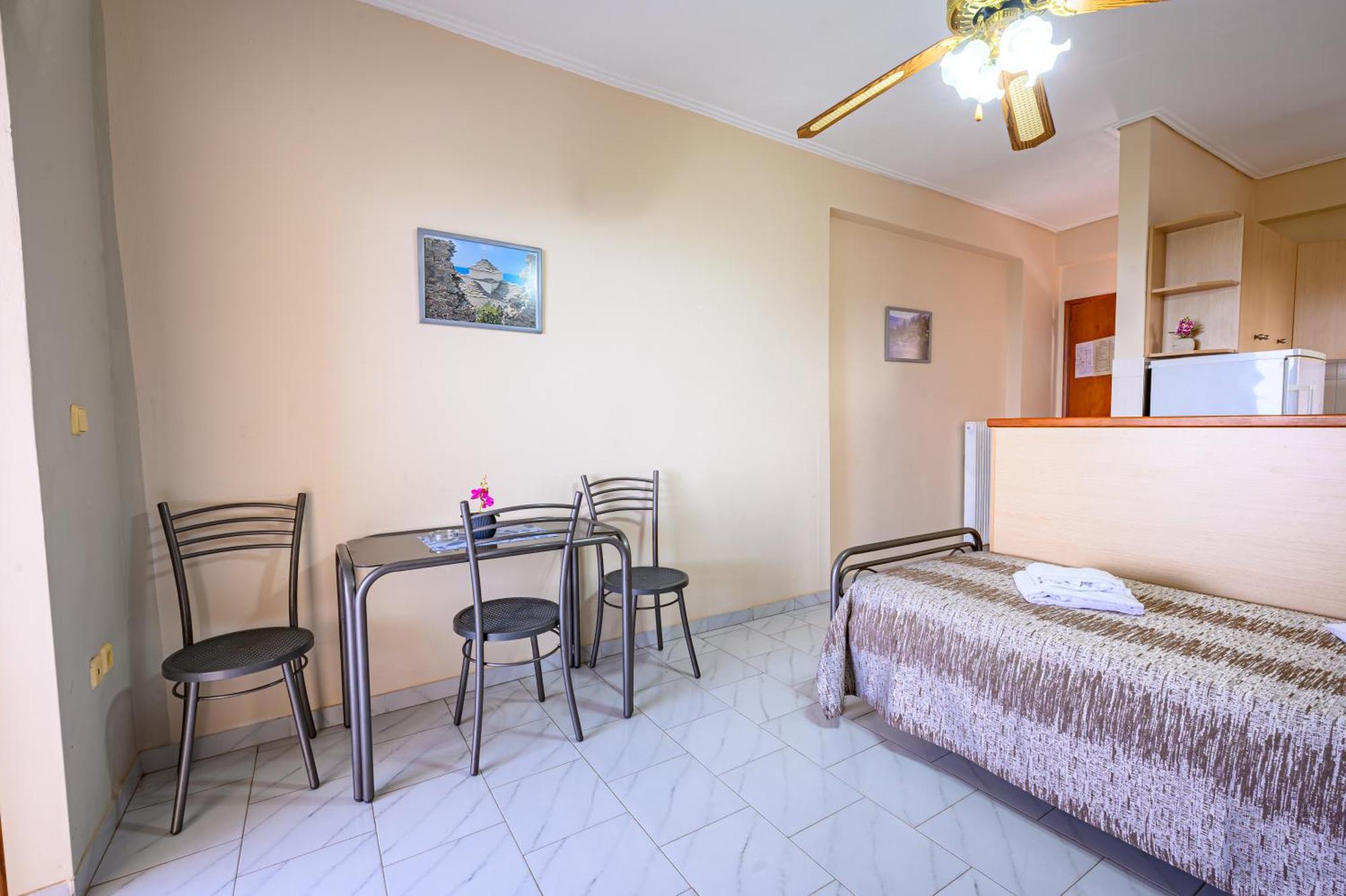 Iliahtida Apartments Rovies Ngoại thất bức ảnh